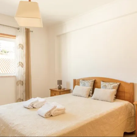 Albufeira Old Town Two Bedroom Apartment Center *