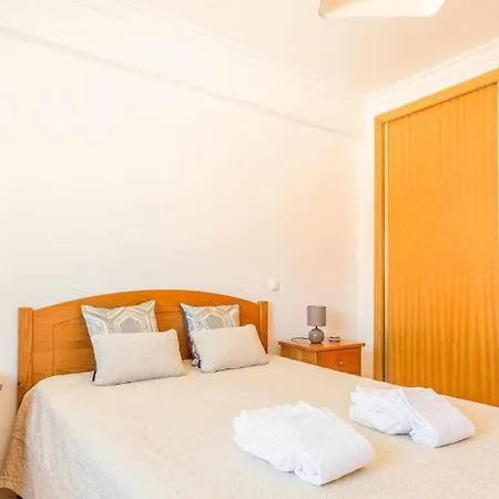 Old Town Two Bedroom Center Apartment Albufeira