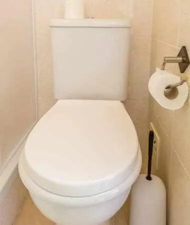 Old Town Two Bedroom Center Apartment *