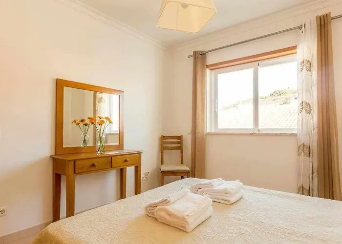 Albufeira Old Town Two Bedroom Apartment Center