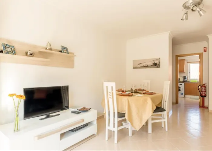 Albufeira Old Town Two Bedroom Apartment Center